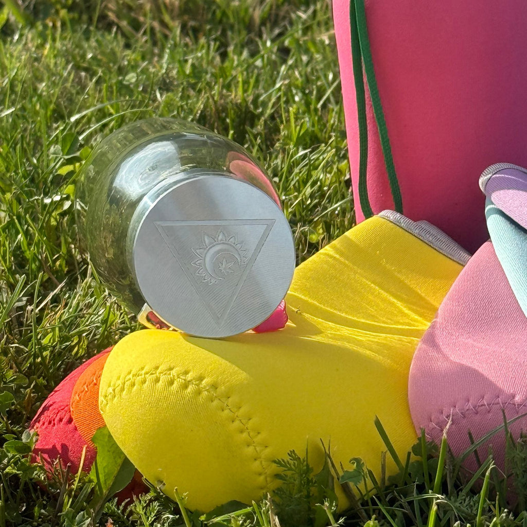 2Spirits - 3 in 1 Trinkflasche + Grinder